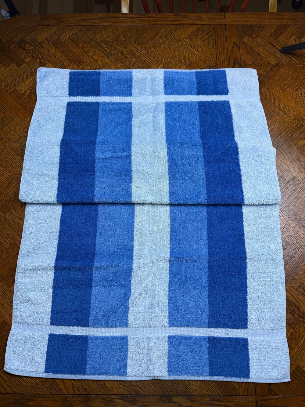 VINTAGE blue stripe bath towel